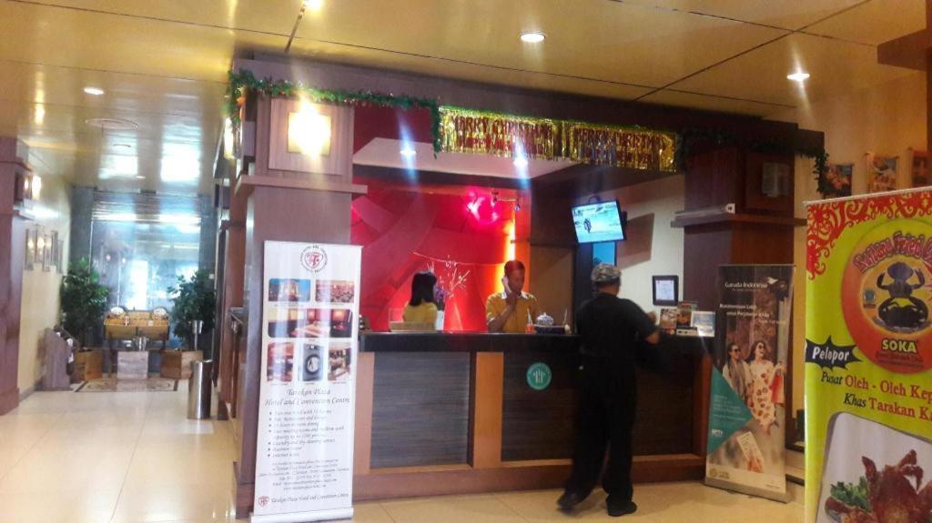 Hotel Tarakan Plaza Extérieur photo