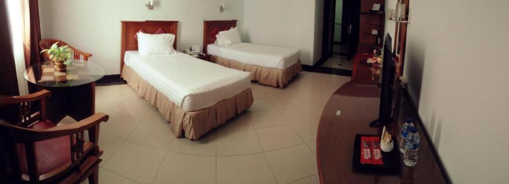 Hotel Tarakan Plaza Extérieur photo