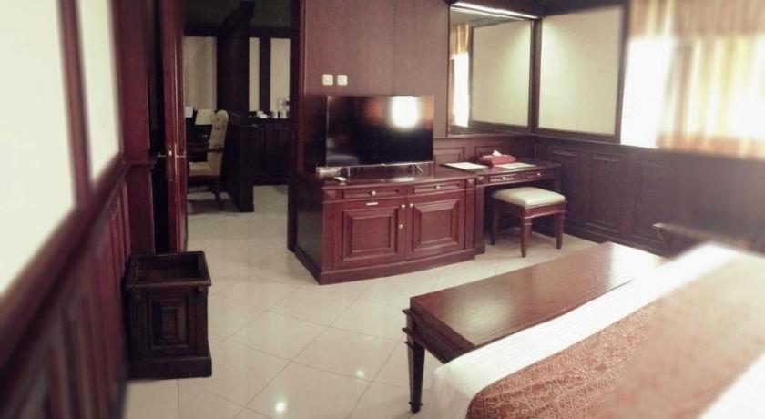 Hotel Tarakan Plaza Extérieur photo