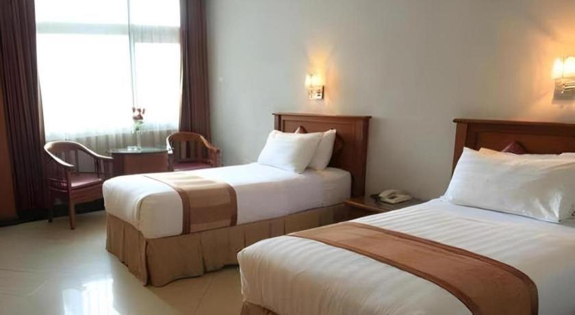 Hotel Tarakan Plaza Extérieur photo