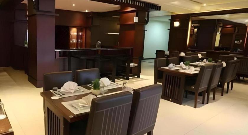 Hotel Tarakan Plaza Extérieur photo