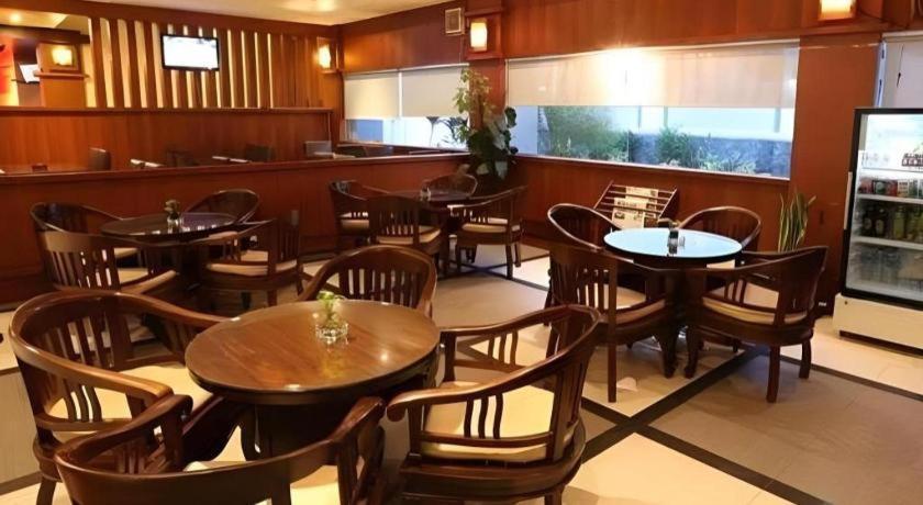 Hotel Tarakan Plaza Extérieur photo