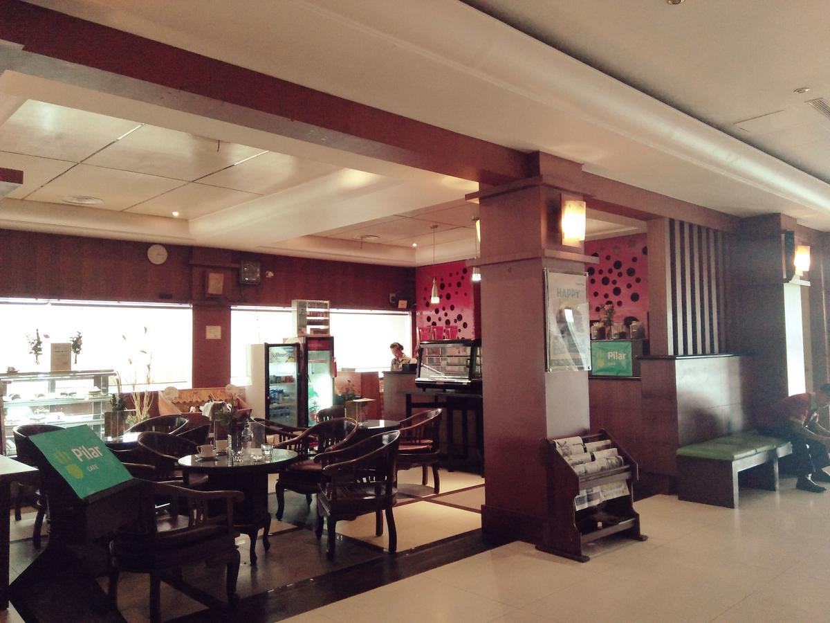 Hotel Tarakan Plaza Extérieur photo
