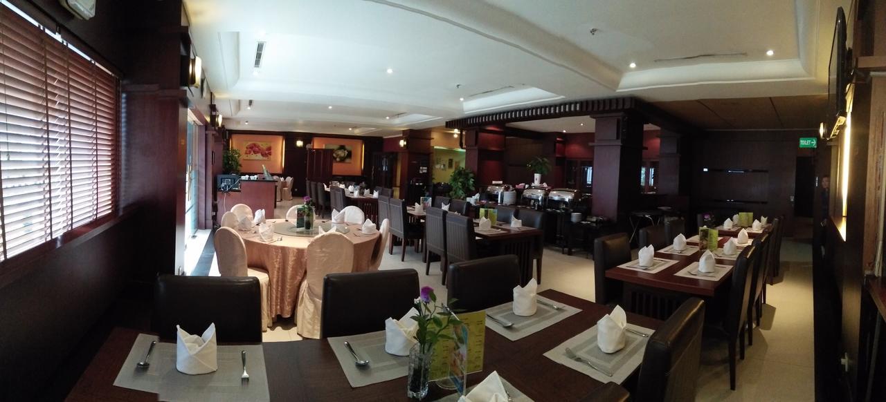 Hotel Tarakan Plaza Extérieur photo