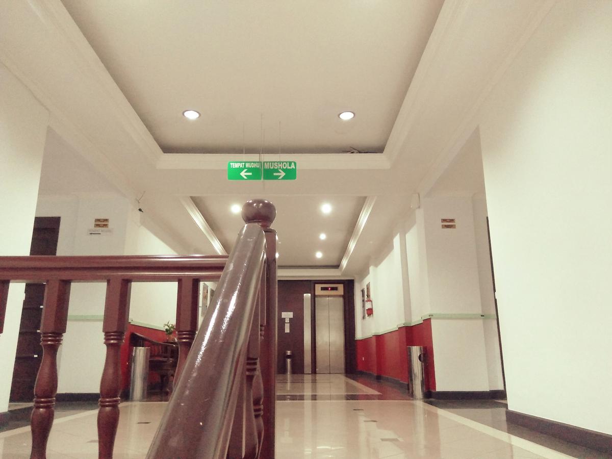 Hotel Tarakan Plaza Extérieur photo