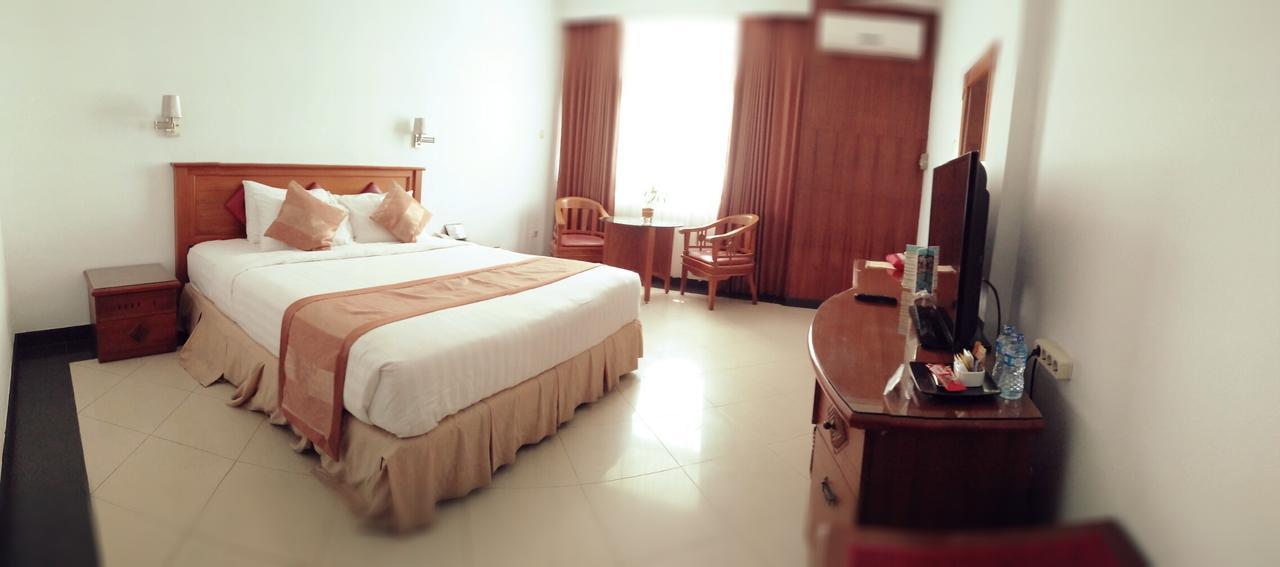Hotel Tarakan Plaza Extérieur photo