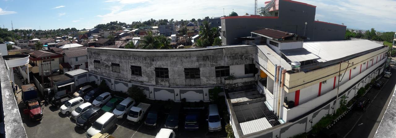 Hotel Tarakan Plaza Extérieur photo