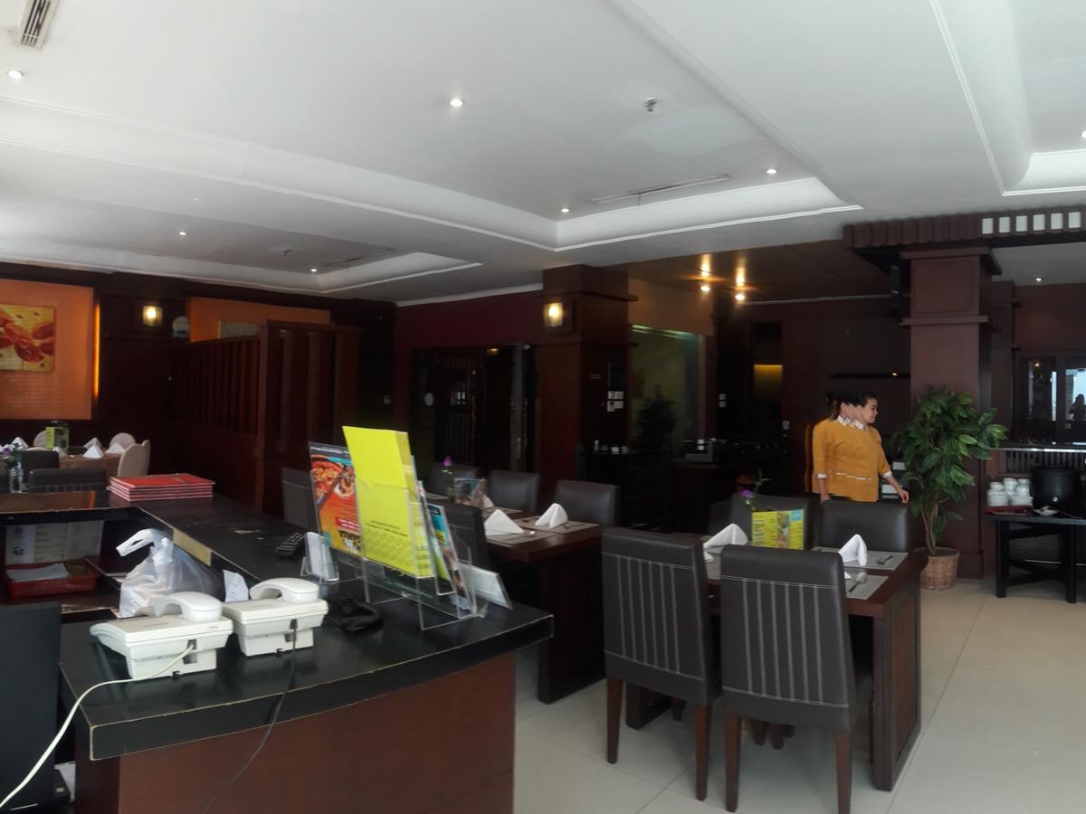 Hotel Tarakan Plaza Extérieur photo